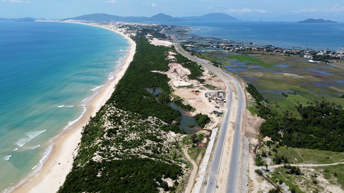 UBND tỉnh Khánh Hòa Thống nhất triển khai 4 dự án trọng điểm tại phía bắc Khu Kinh tế Vân Phong