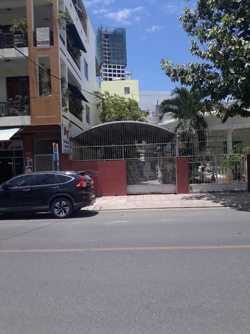 Bán nhà mặt tiền Yersin Nha Trang, vị trí thuận tiện kinh doanh buôn bán